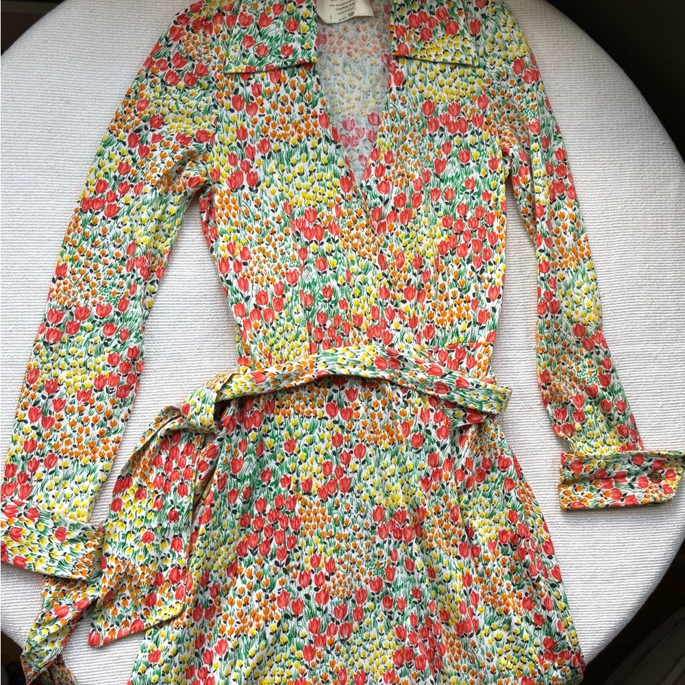 Vintage 1970s Diane Von Furstenberg Floral Wrap Dress